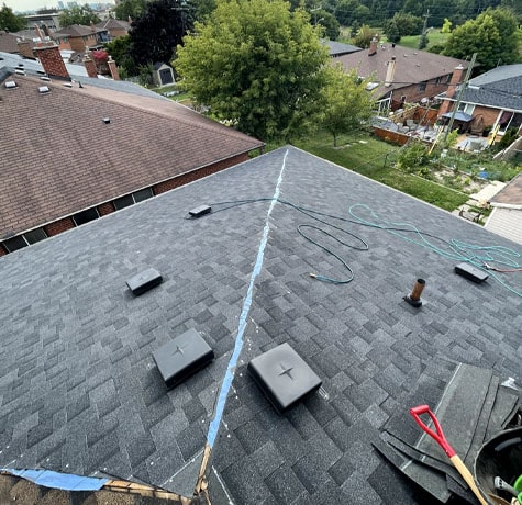 Installing Asphalt Shingles in Richmond Hill